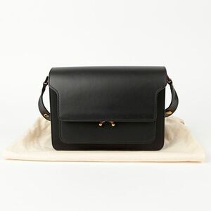 Trunk Medium Shoulder Bag